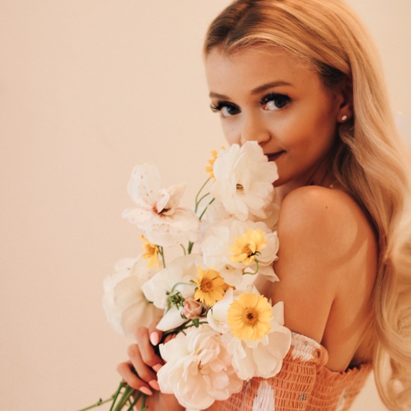 Meet the Posher - Picture 2 of 2